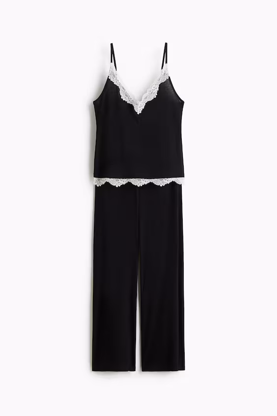 Пижама в рубчике с кружевными отделками