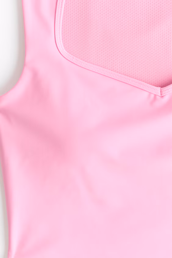 Топ без рукавов для занятий спортом с технологией sculptmove™