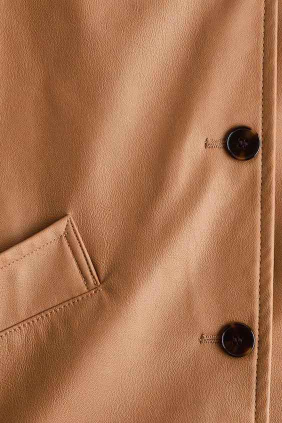 Пальто из ткани с покрытием