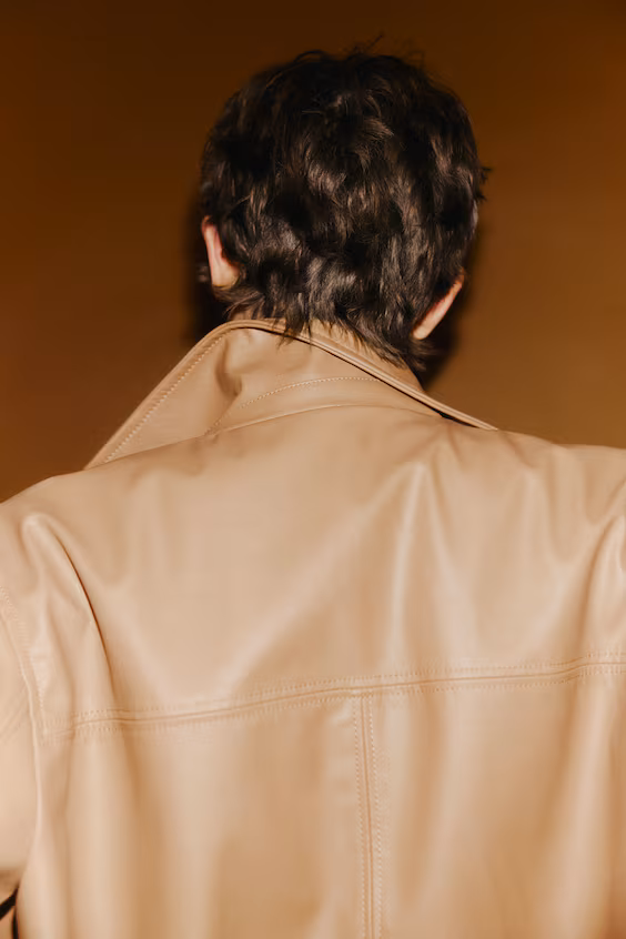 Пальто из ткани с покрытием