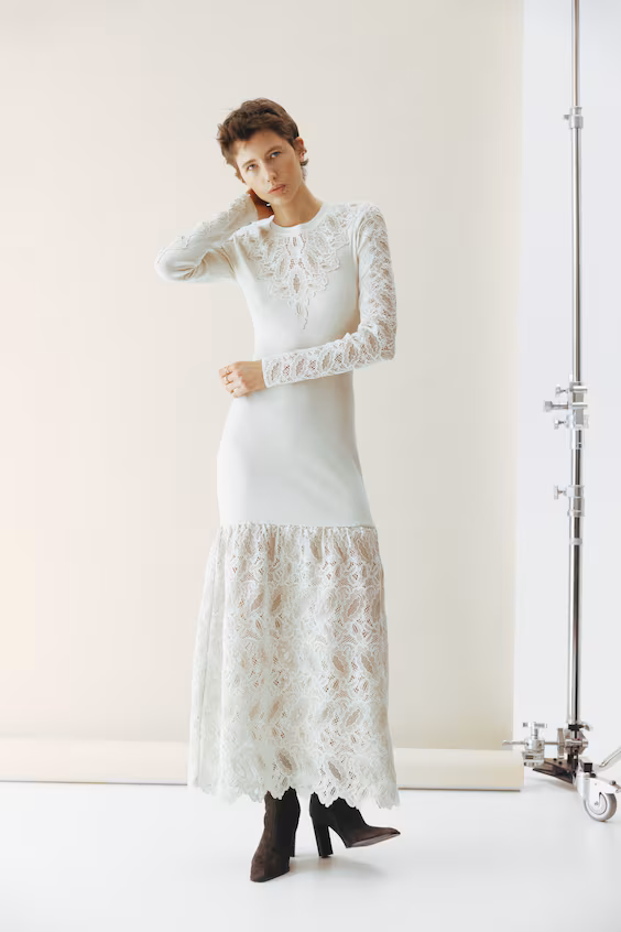 Рифленое платье с кружевом