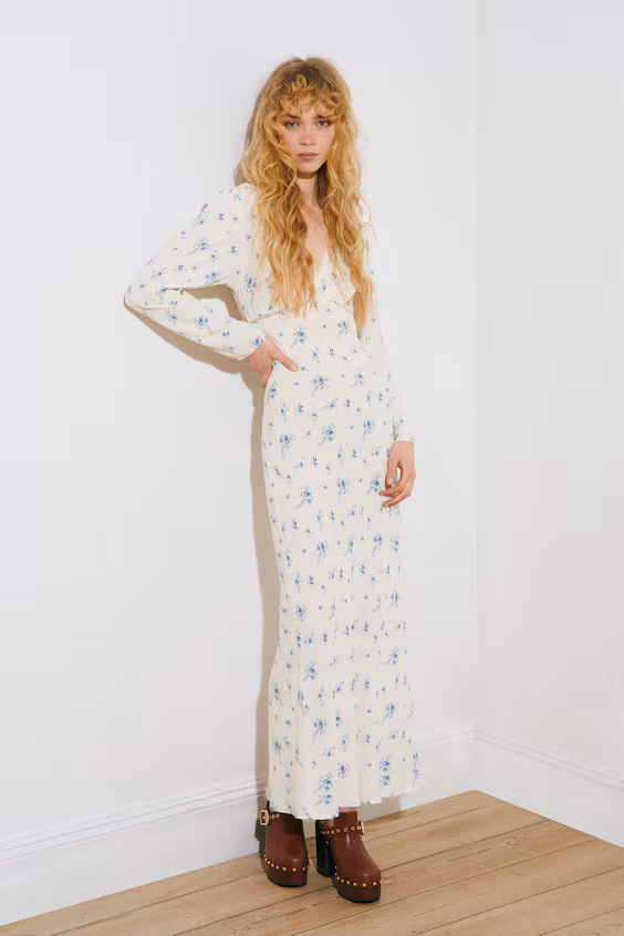 Платье с длинными рукавами из вискозы