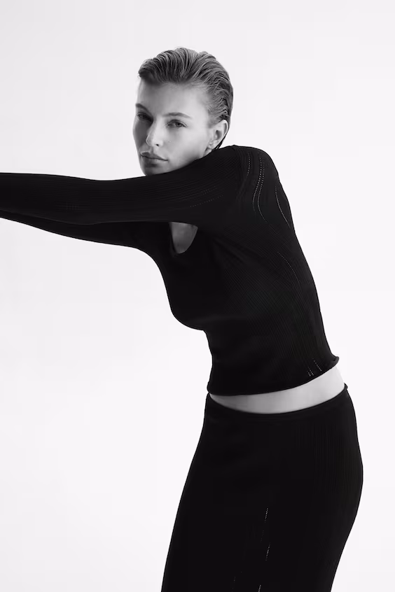 Свитер из рубчиковой ткани