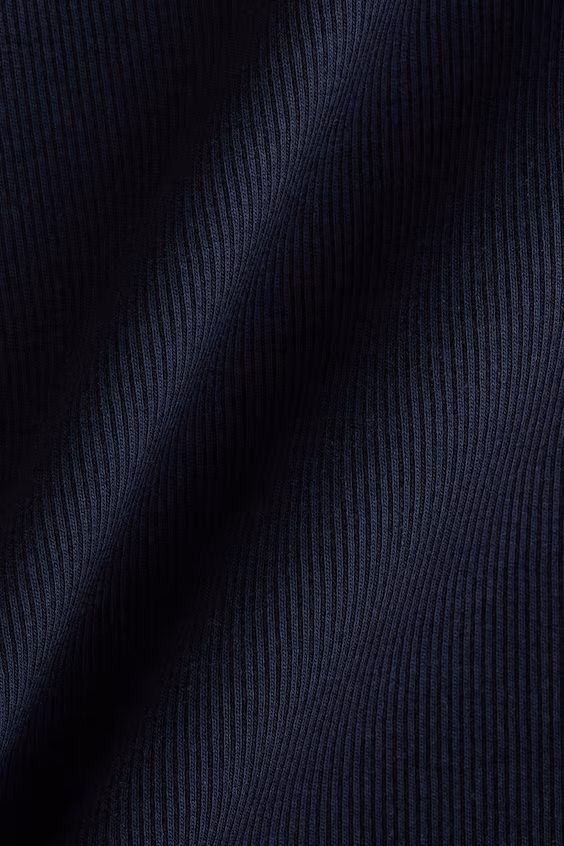 Рубчик-свитер с лодочковым вырезом