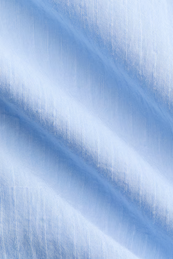 Футболка с воротником с оборками