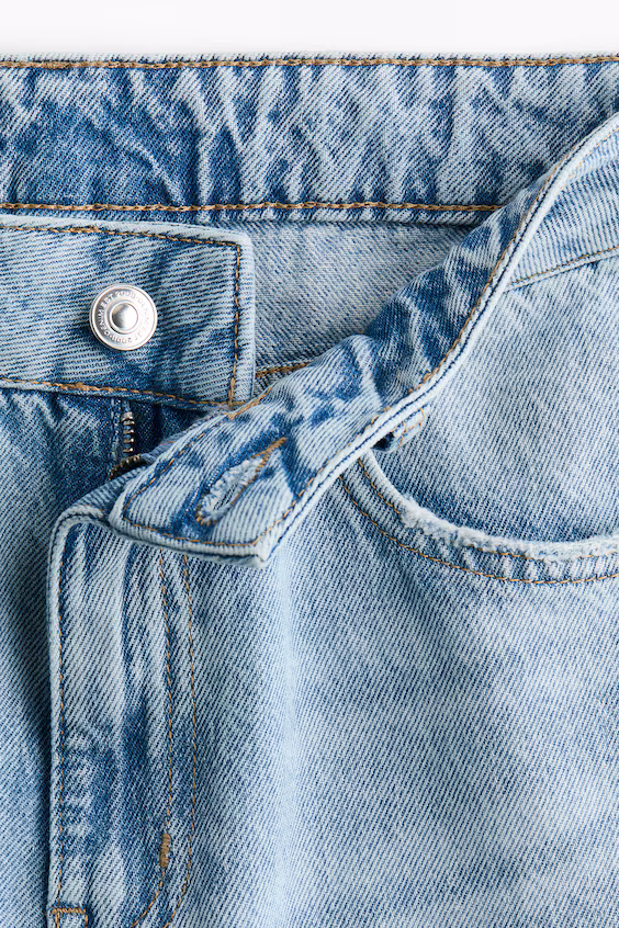 Джинсы прямого кроя с высокой талией