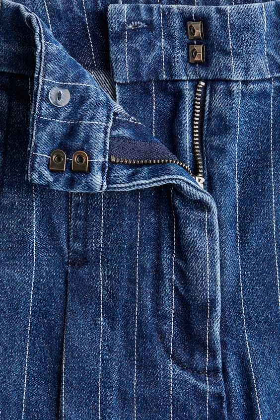 Джинсовый скорт с плиссировкой