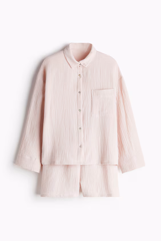 Пижама из рубашки и шорты