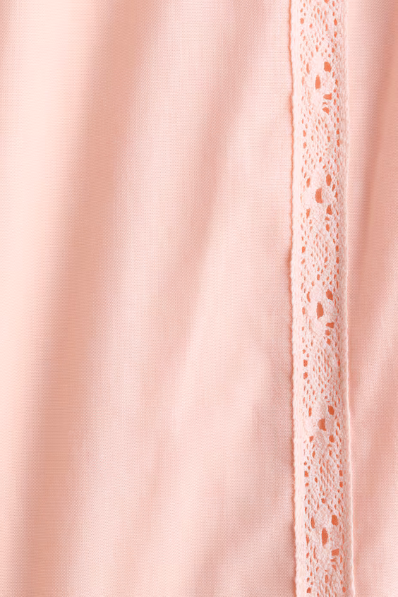 Брюки с завязкой и кружевом