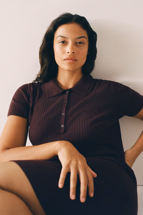 Платье из рубчатой ткани с воротником