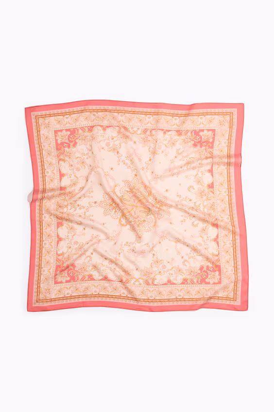 Платок с узором