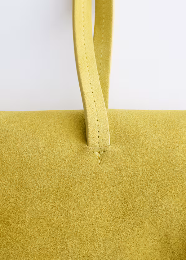 Тонкий плечевой кошелек из кожи