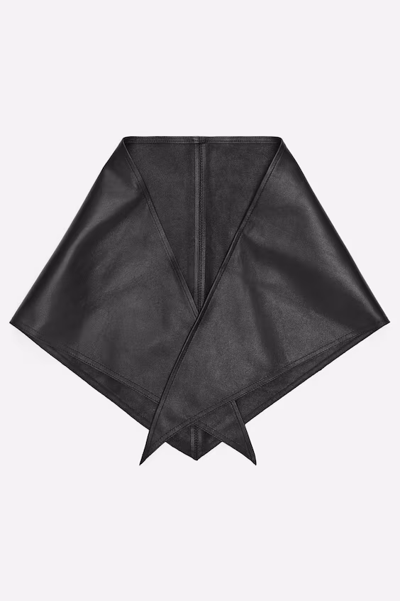 Треугольный шарф из кожи