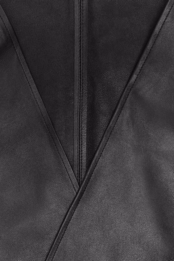 Треугольный шарф из кожи