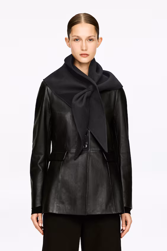 Треугольный шерстяной шарф