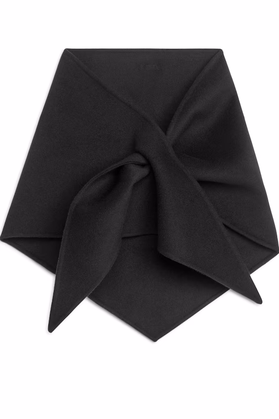 Треугольный шерстяной шарф