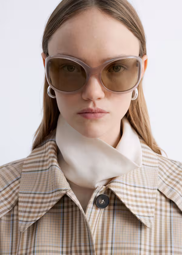 Солнцезащитные очки с оверсайз овальной оправой