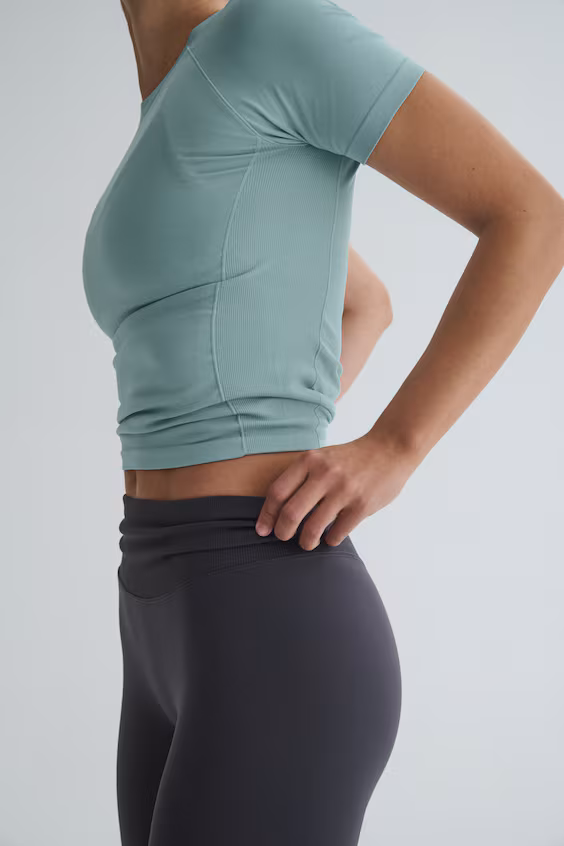 Футболка для занятий спортом slim fit seamless с технологией drymove™