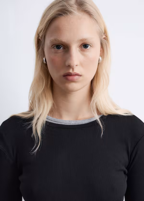 Топ с длинным рукавом в рубчик