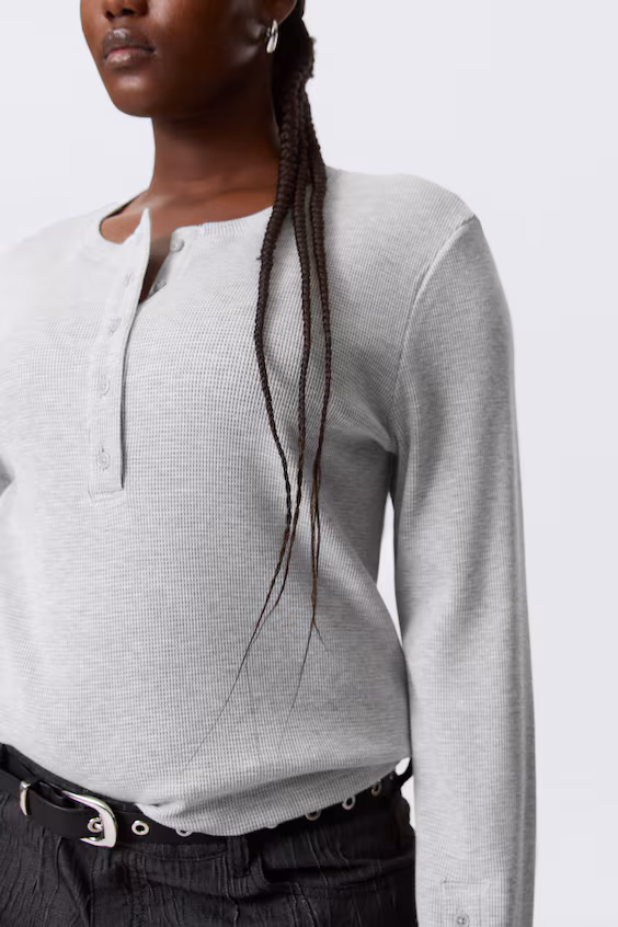 Топ henley с длинным рукавом из рубчатой ткани