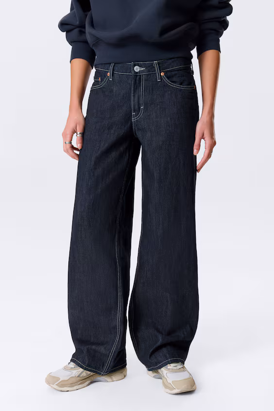Джинсы широкие из темного денима с пониженной посадкой ample
