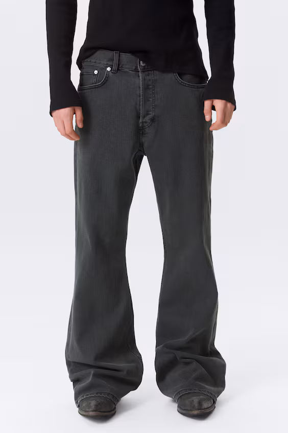 Джинсы bootcut regulares средней посадки