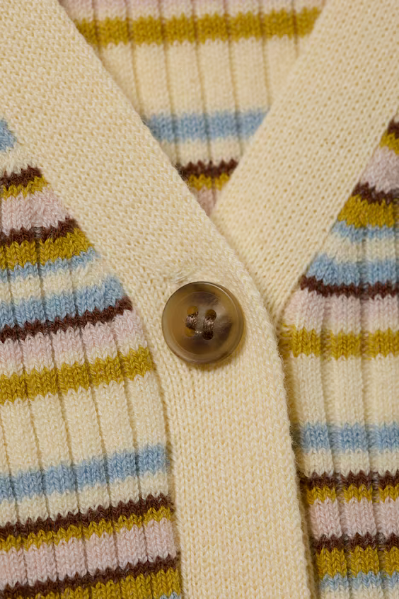 Кардиган из тонкой вязаной ткани с вырезом лодочкой