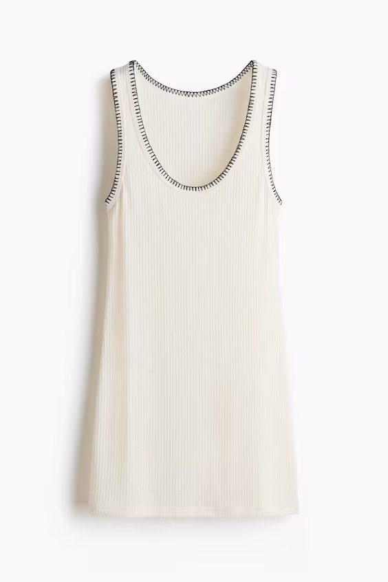 Платье из рубчиковой ткани