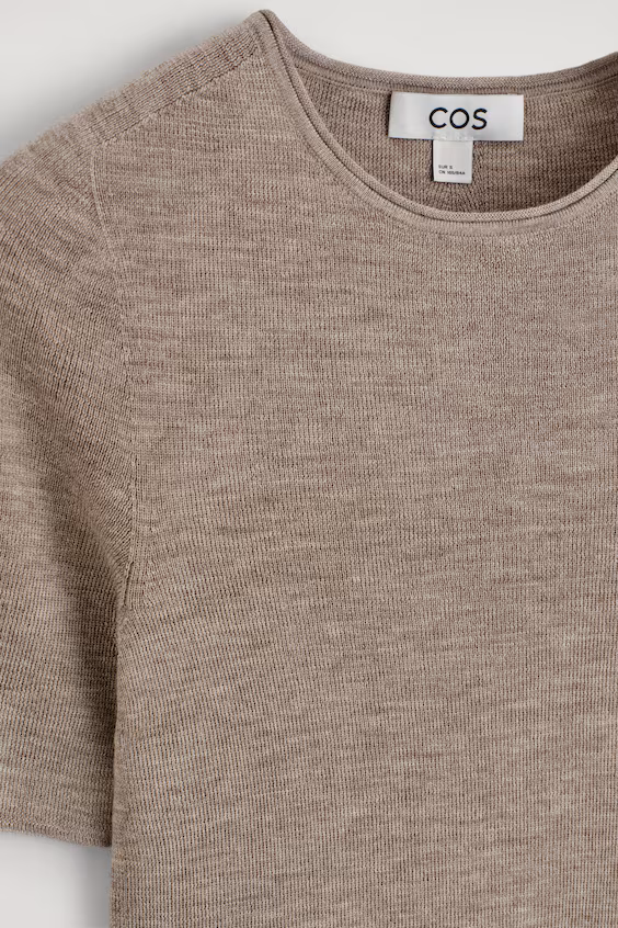 Свитер из мериносовой шерсти без швов