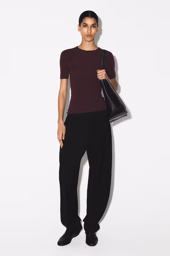 Свитер из мериносовой шерсти без швов