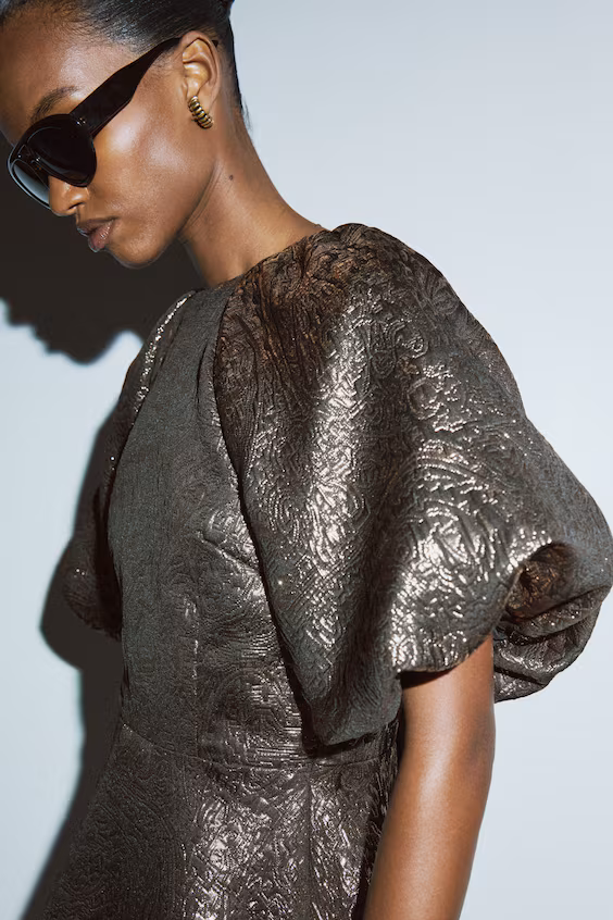 Платье с рукавами летучая мышь