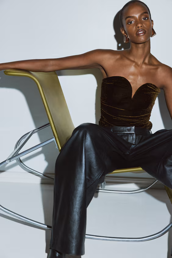 Топ без бретелей с драпировкой