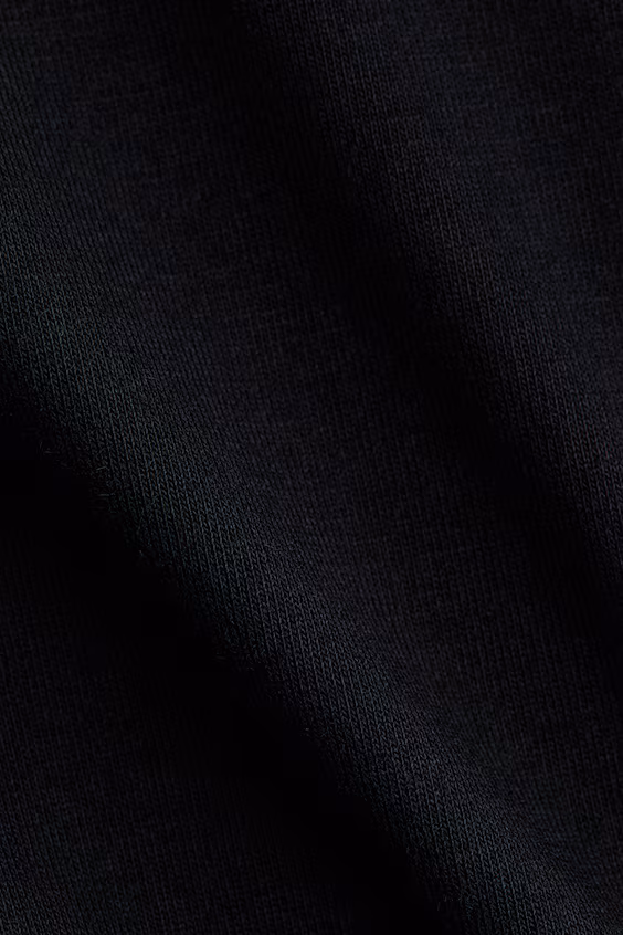 Свитер slim fit с утеплителем