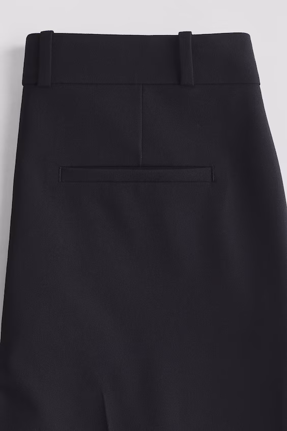 Широкие брюки классического кроя устойчивые к мятости