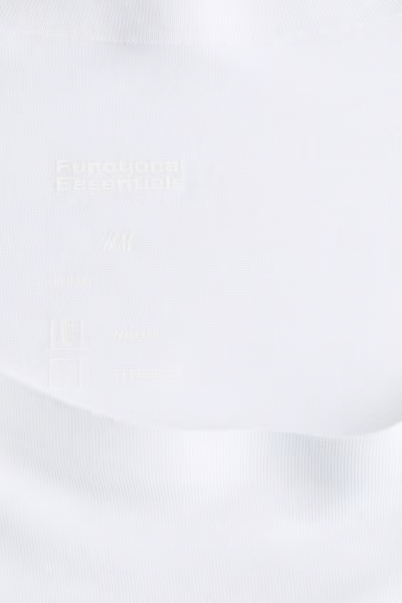 Футболка slim fit из утепленного материала