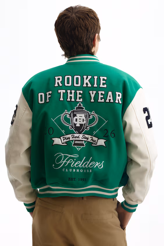 Бейсбольная куртка с узорами