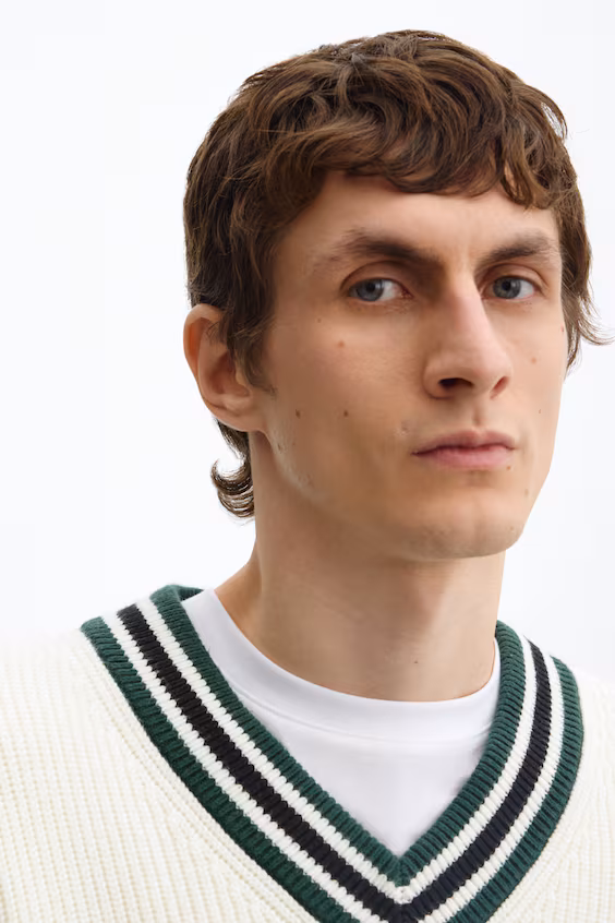 Свитер из рубчикового трикотажа свободного кроя