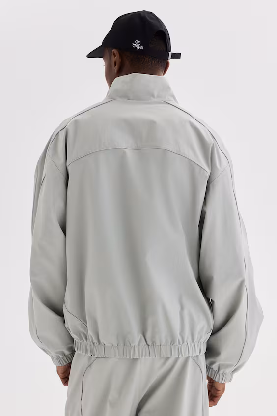 Спортивная куртка