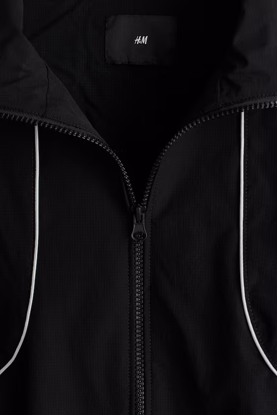 Спортивная куртка