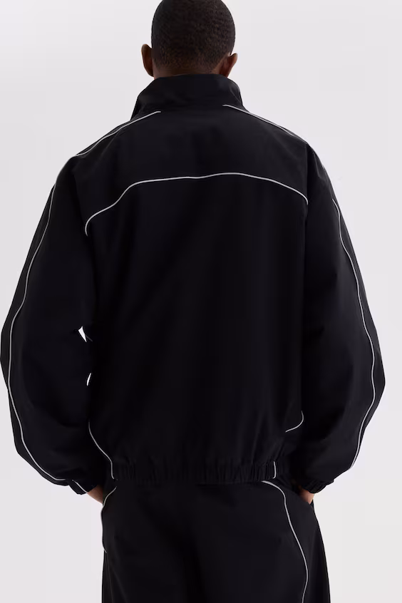 Спортивная куртка