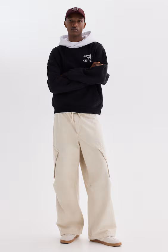 Худи с капюшоном свободного кроя