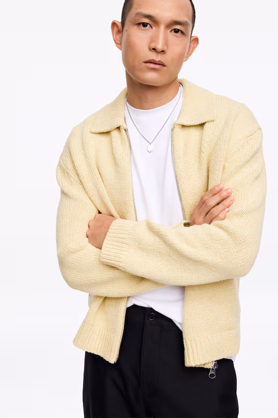 Подвеска на серебристой цепочке