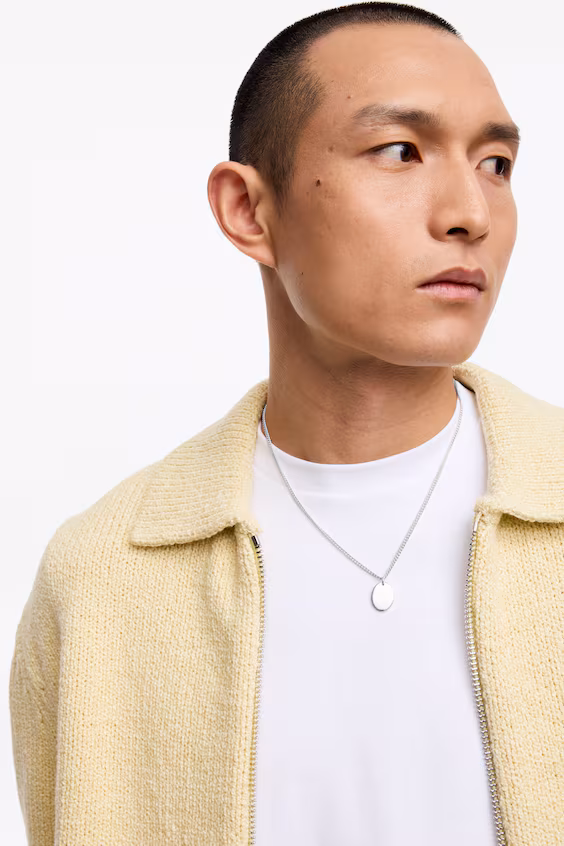 Подвеска на серебристой цепочке