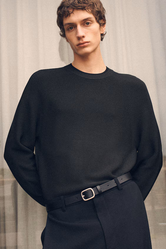 Свитер с округлым вырезом и контрастной отделкой