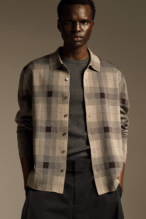 Легкая рубашка из хлопковой ткани