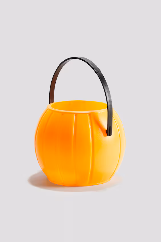 Ведро хэллоуина