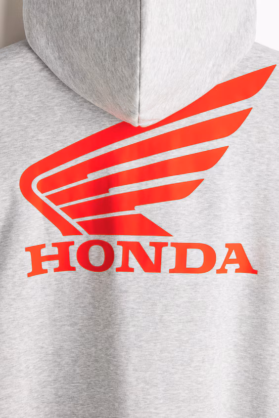 Худи с капюшоном и принтом на loose fit