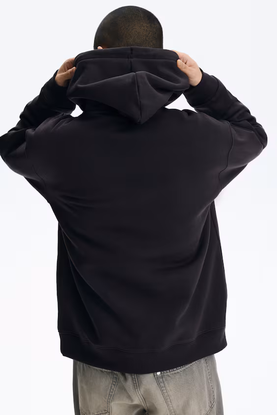 Толстовка с капюшоном в принт regular fit