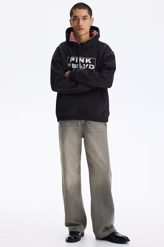 Толстовка с капюшоном в принт regular fit