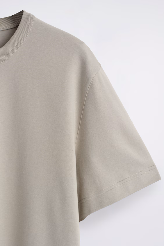 Футболка из хлопкового интерлока с круглым вырезом